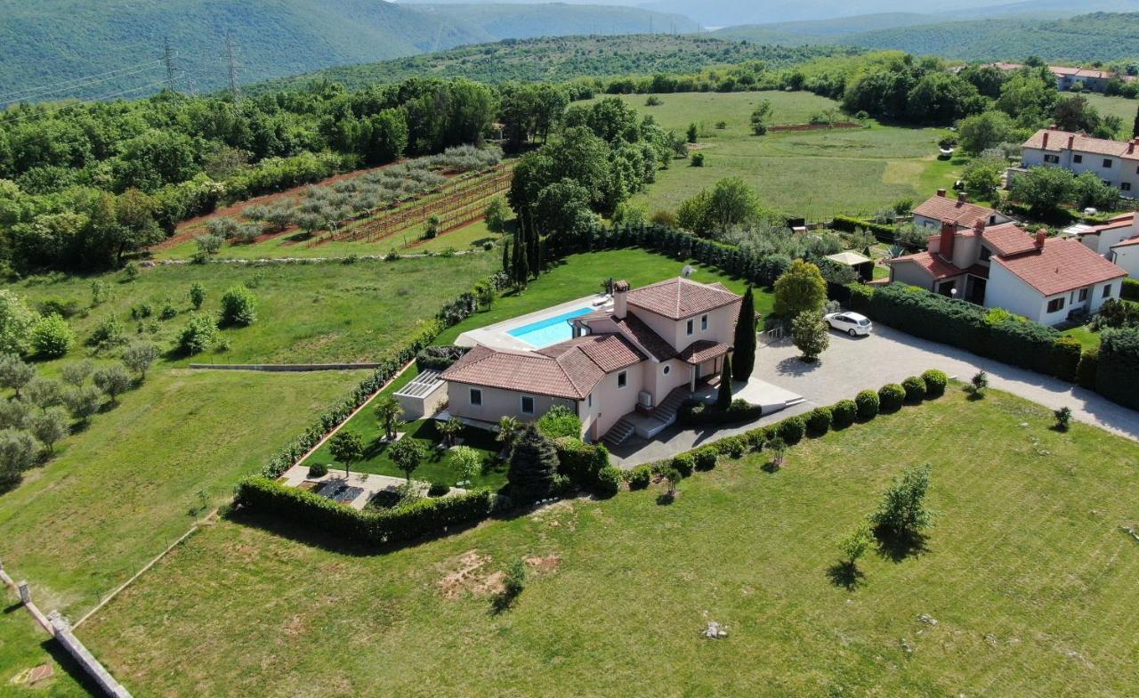 Villa Labin In Zartinj - Luxury Privacy Heated Pool With Auto Cover Exterior foto
