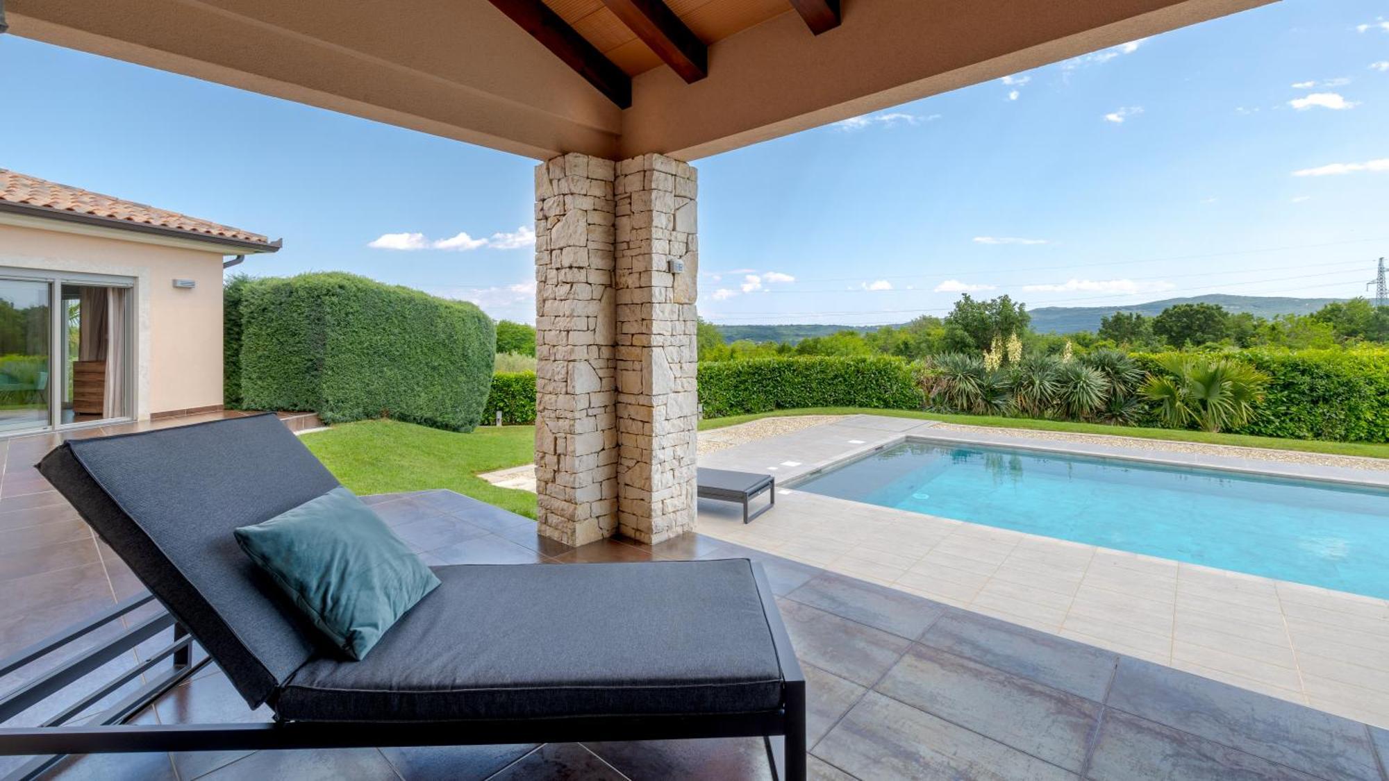 Villa Labin In Zartinj - Luxury Privacy Heated Pool With Auto Cover Exterior foto