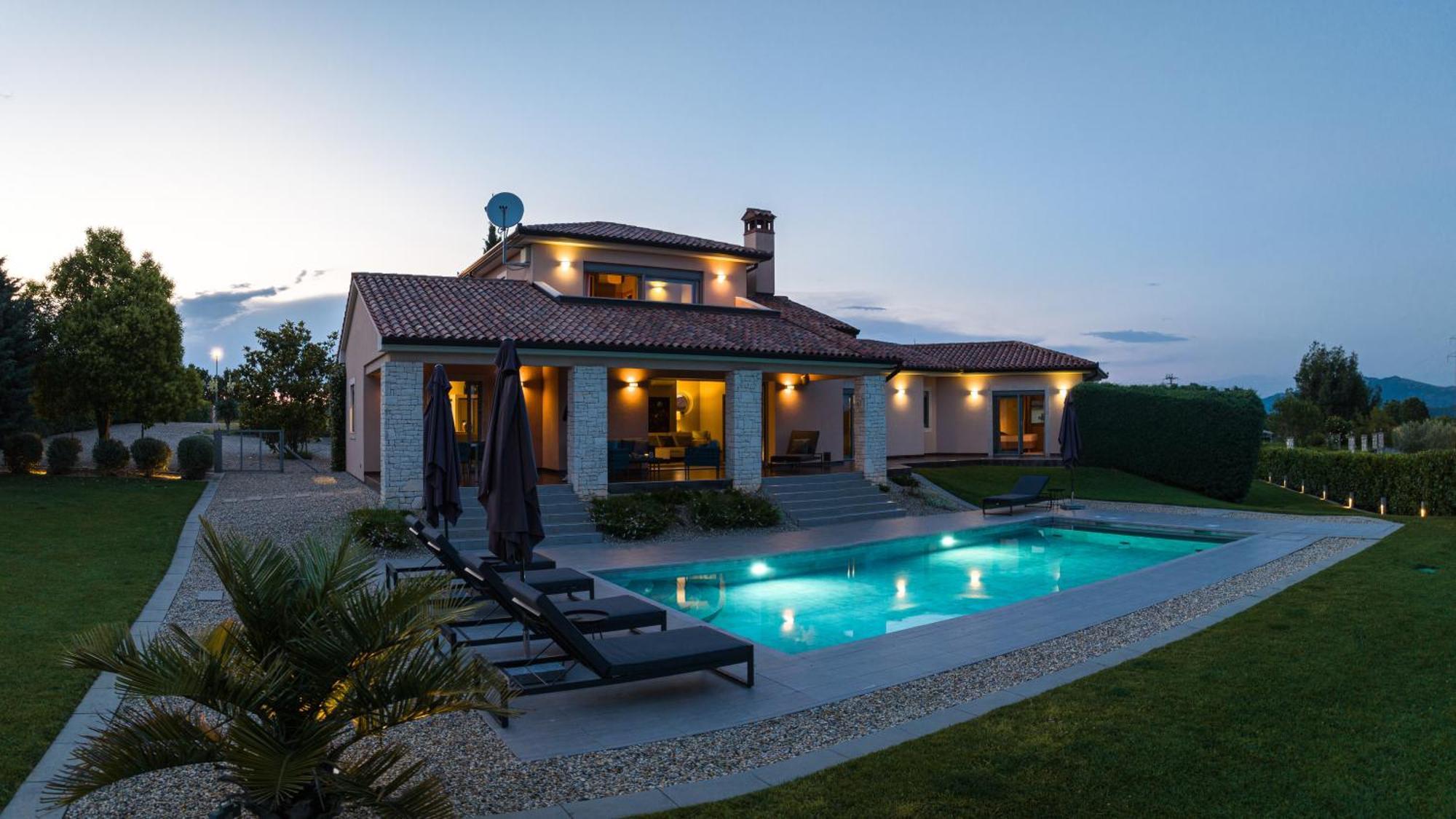 Villa Labin In Zartinj - Luxury Privacy Heated Pool With Auto Cover Exterior foto