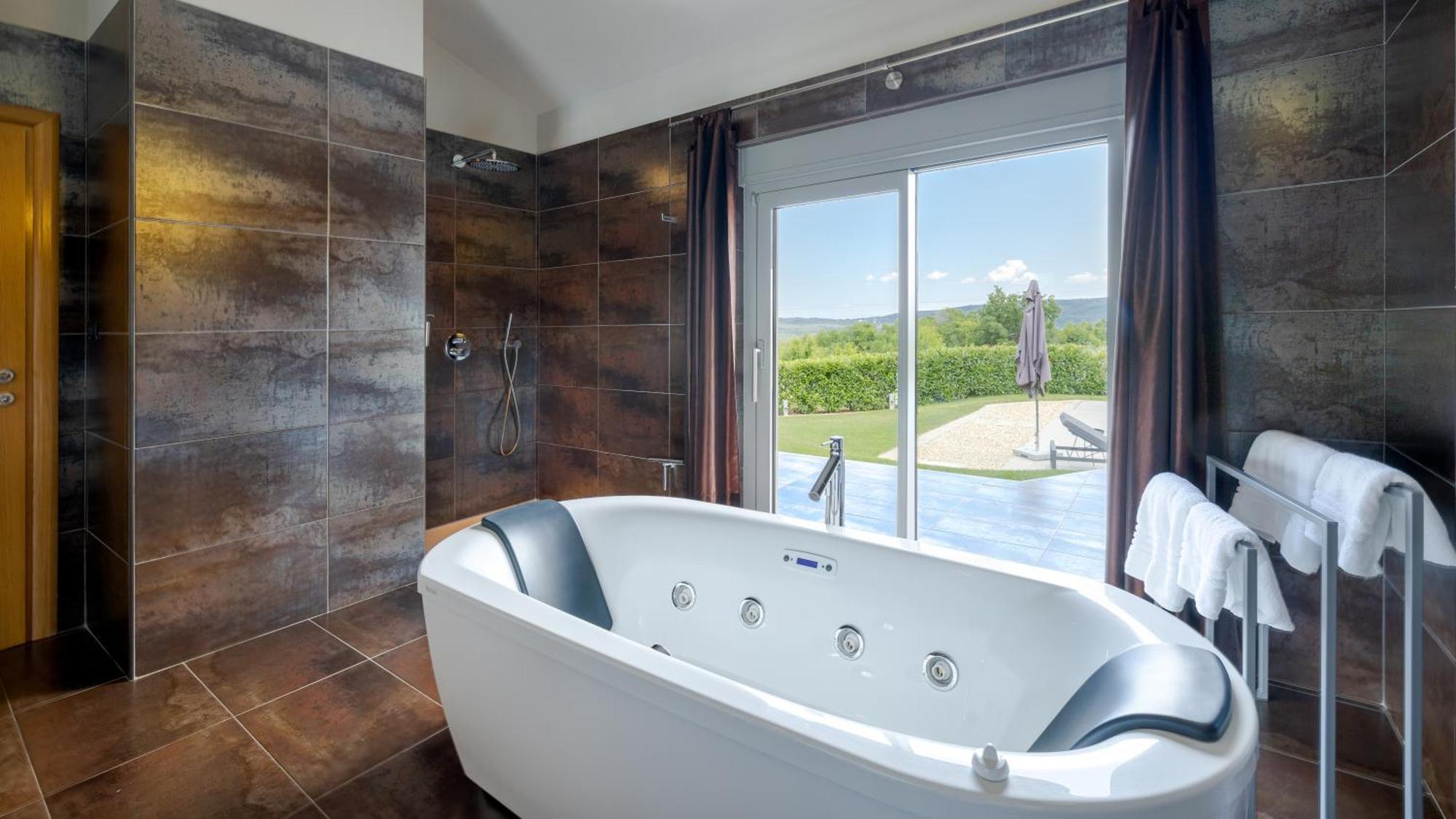 Villa Labin In Zartinj - Luxury Privacy Heated Pool With Auto Cover Exterior foto