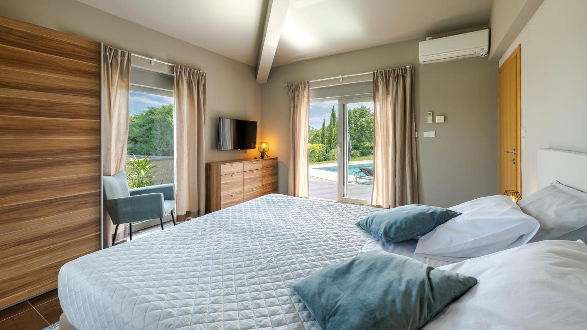 Villa Labin In Zartinj - Luxury Privacy Heated Pool With Auto Cover Exterior foto